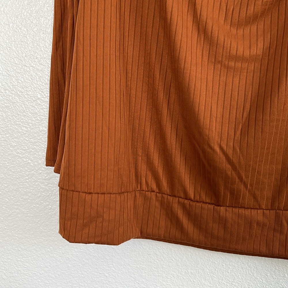 Off-Shoulder Ribbed Long-Sleeve Top - Rust - Picture 5 of 6